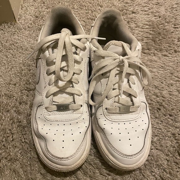 Nike Air Force 1 - Picture 1 of 5